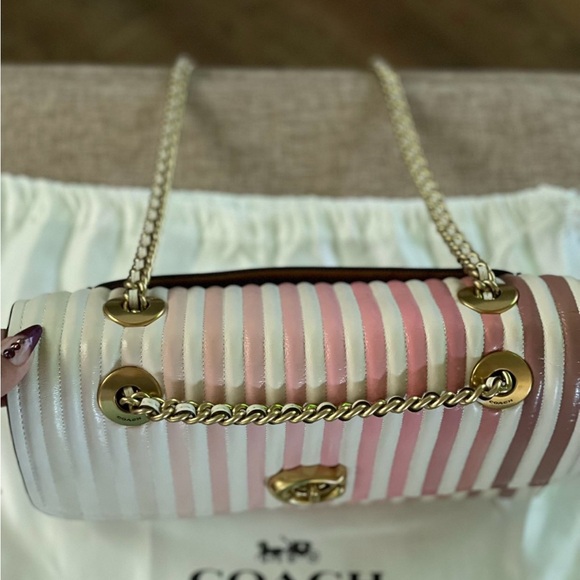 Coach Pink and Cream Shoulder Bag with Chain Strap - Picture 4 of 10